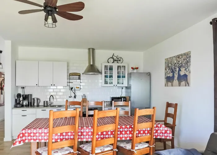 Сasa de vacaciones Awesome In Sulomino With Kitchen *