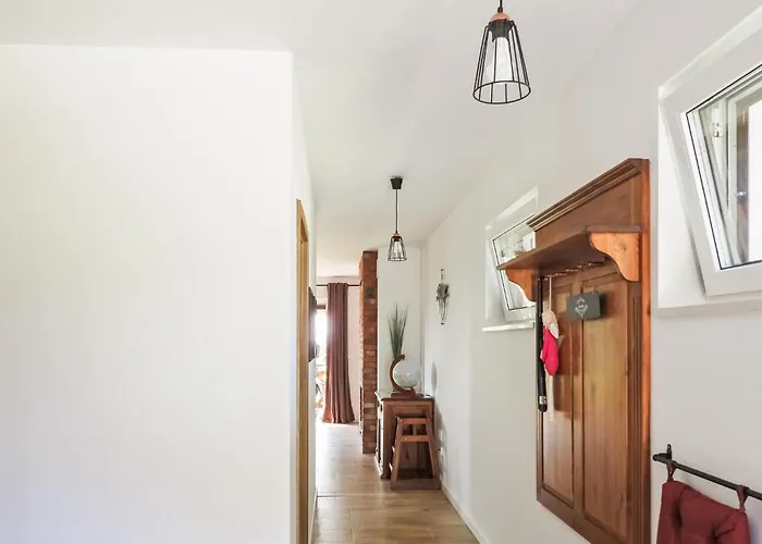 Awesome In Sulomino With Kitchen Сasa de vacaciones Dargobądz