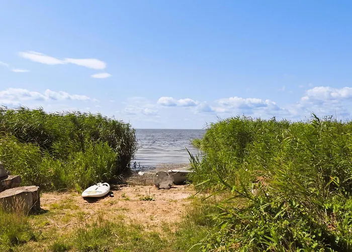 Сasa de vacaciones Awesome In Sulomino With Kitchen Dargobądz